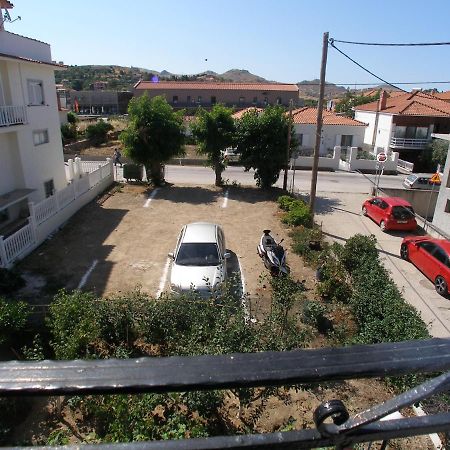 Efi Apartments Myrina Exterior foto
